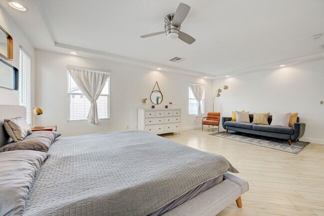 Building Photo - FANTASTIC FULLY UPGRADED FURNISHED RENTAL LOCATED IN THE SOUTHWEST!!!