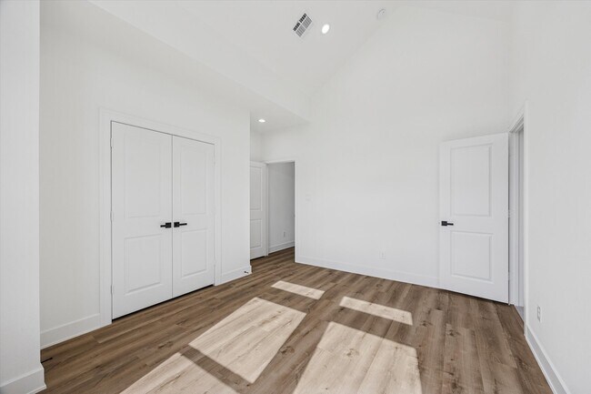 Building Photo - 3719 Lydia St