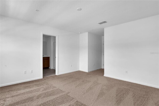 Building Photo - 9836 Walkway Dr