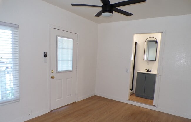 Building Photo - 115 Corte Maria Ave