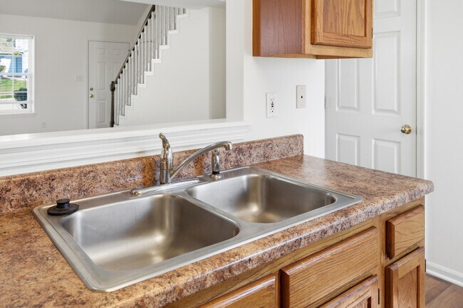 Building Photo - 3520 Prescott Dr