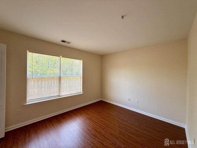 Building Photo - 1315 Fernwood Ct