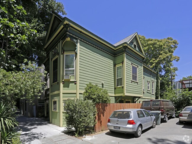 Building Photo - 1519 17th St