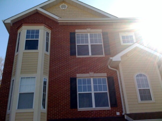 Building Photo - 2602 McKnight Crossing Ct