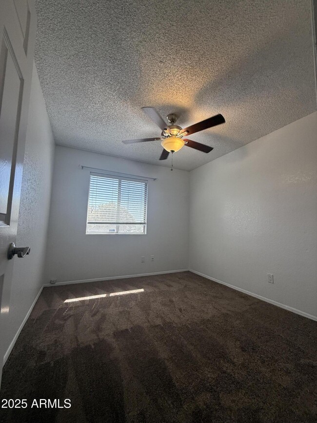 Building Photo - 564 S Creston