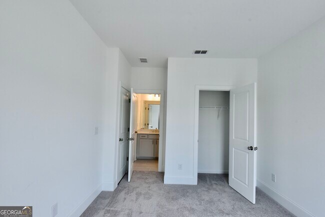 Building Photo - 1510 Westend Wy