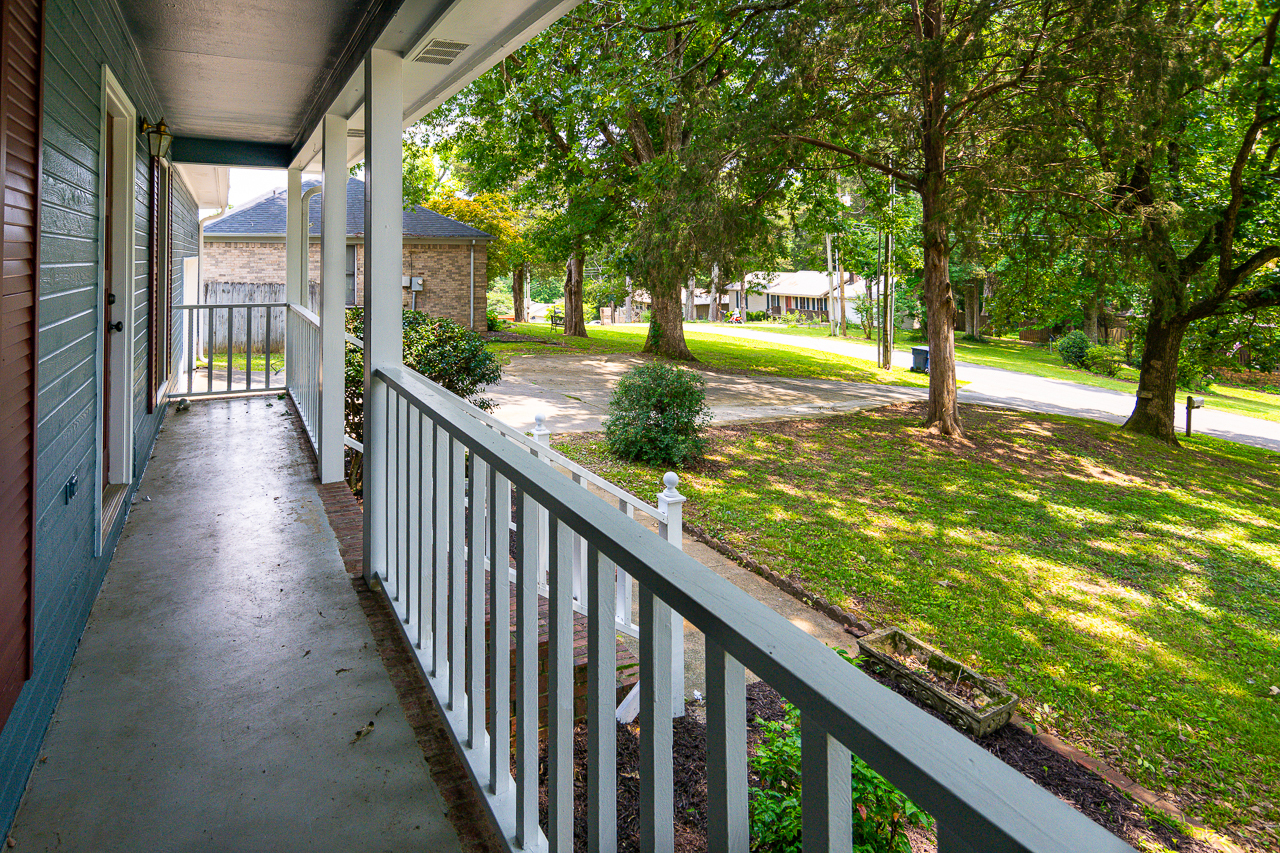 Building Photo - 157 Greenwood Dr