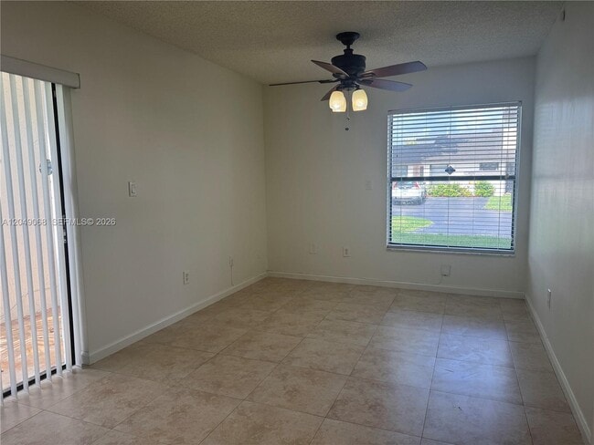 Building Photo - 15054 SW 127th Pl