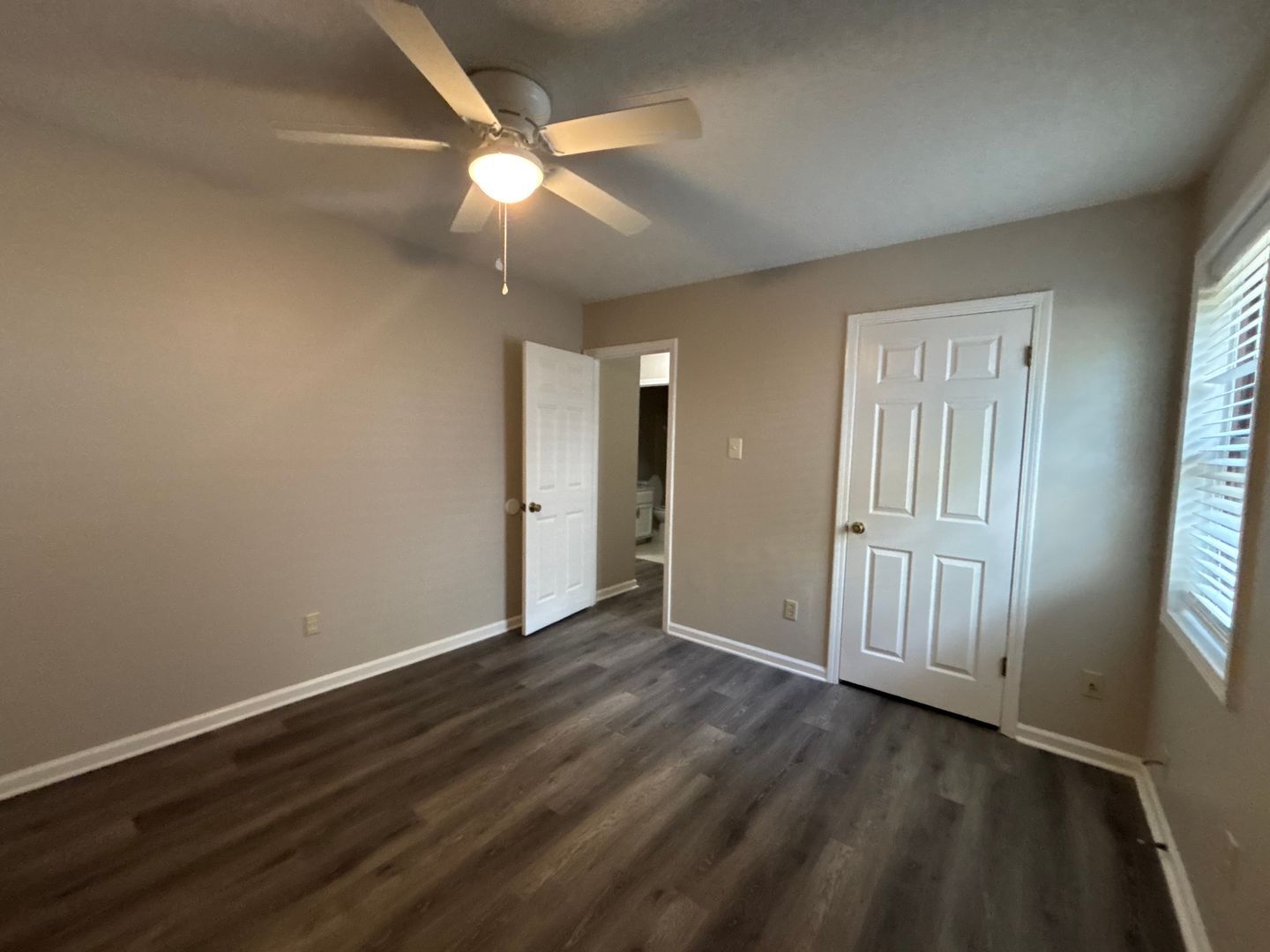 Building Photo - 3104 Ingleside Dr