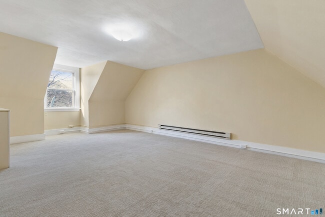 Building Photo - 1955 Chapel St