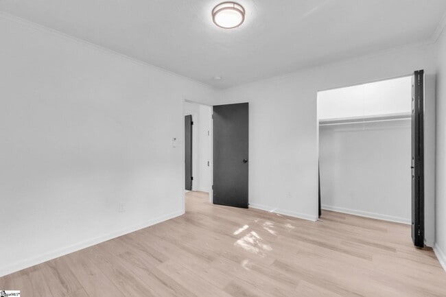 Building Photo - 409 Yardley Ct