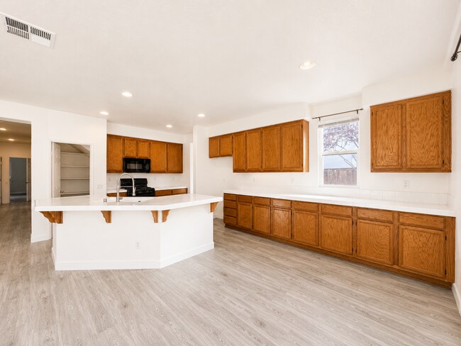 Building Photo - Beautifully Updated 5 Bedroom House with 3 Car Garage For Rent