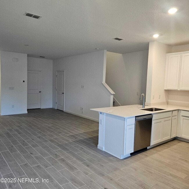 Building Photo - 3984 Mezzanine Ln
