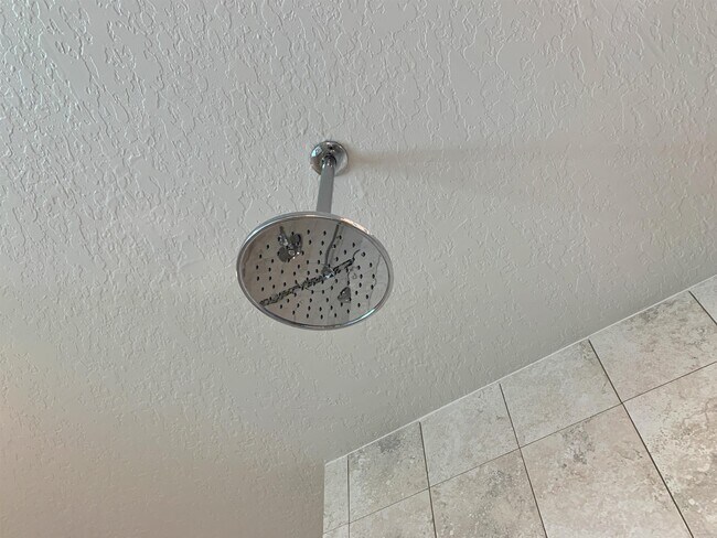 Building Photo - 32 Olivine Ct