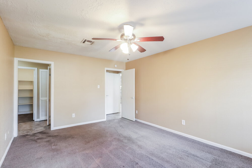 Building Photo - 6615 Seegers Trail Dr