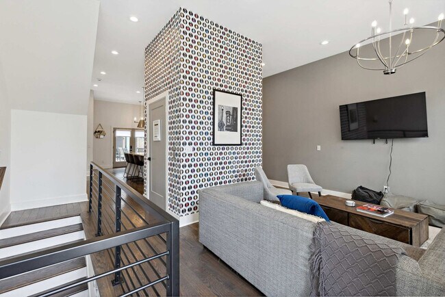 Building Photo - 3206 West End Cir