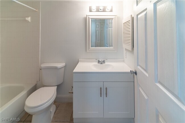Building Photo - 108 Pebble Shores Dr