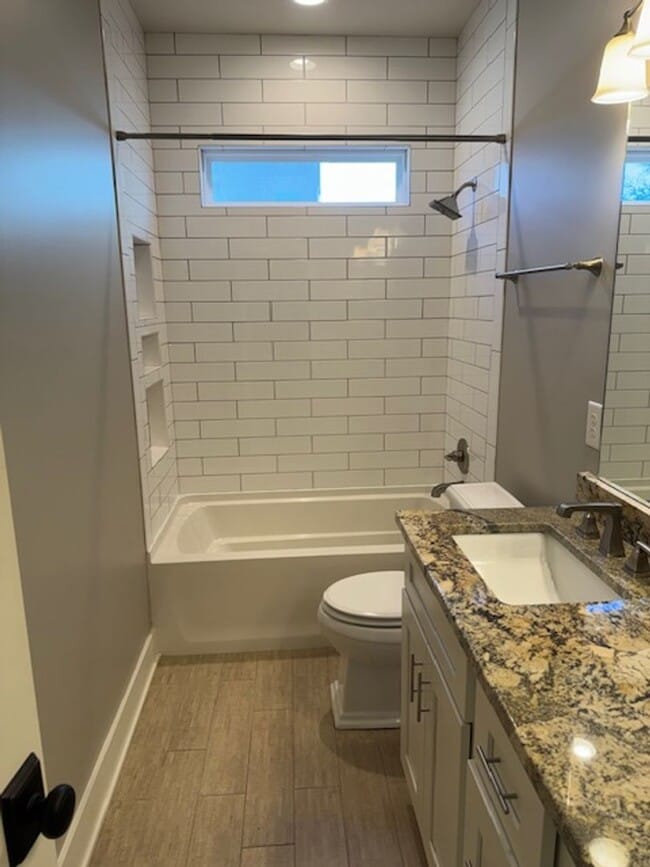 Building Photo - Beautiful custom home in East Nashville!