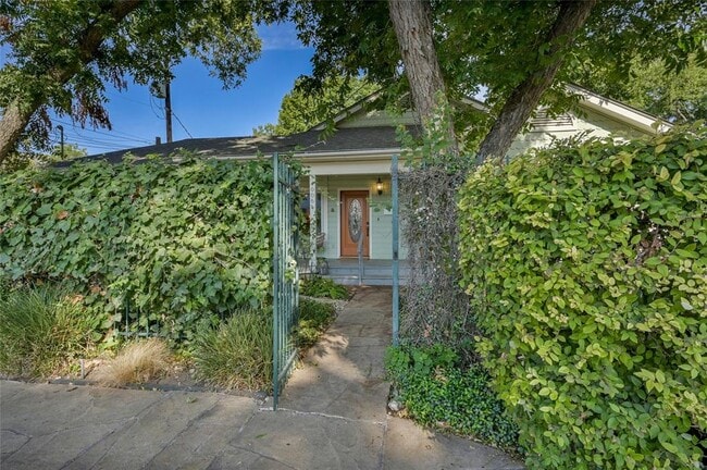 Building Photo - 4006 Lewis Ln