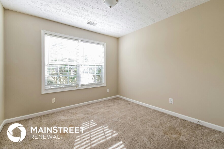 Building Photo - 4910 Wynford Ln