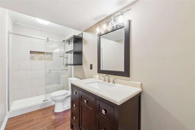Building Photo - 73 Montre Square NW