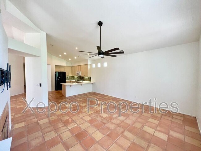 Building Photo - 42451 Saladin Dr