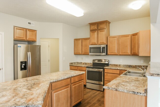 Building Photo - Preleased