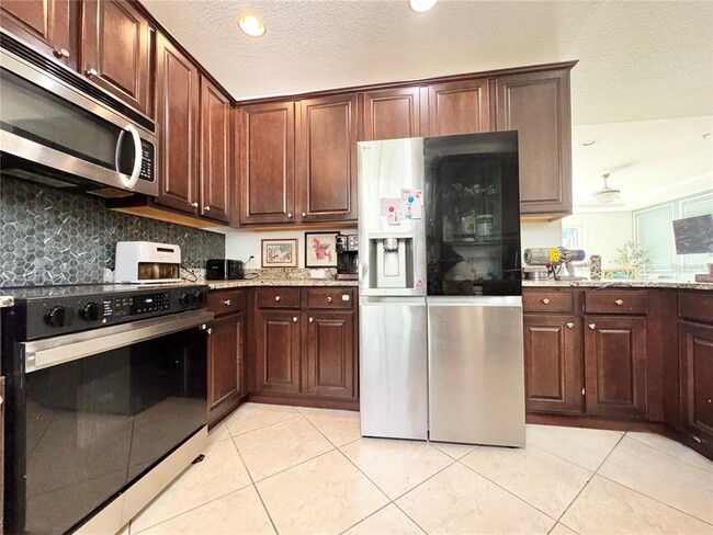 Building Photo - 1191 Bolton Pl