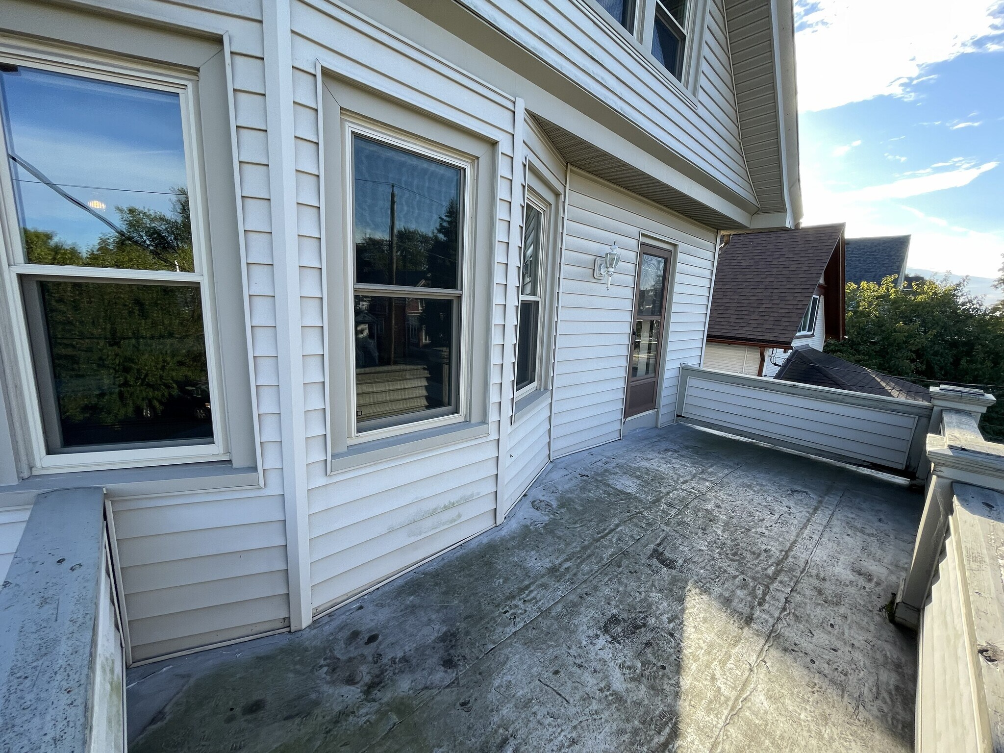 Building Photo - 67 Olcott Ave