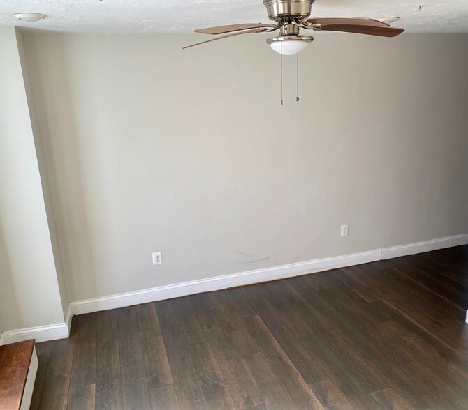 Building Photo - 32 Hinckley St