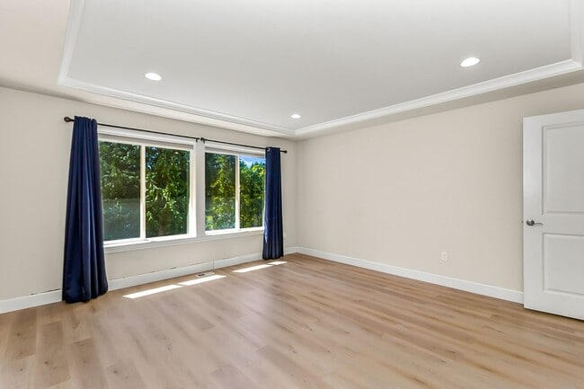 Building Photo - 6.6 Acre Retreat