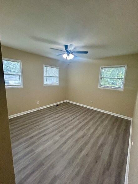 Building Photo - 6650 Westfield Dr