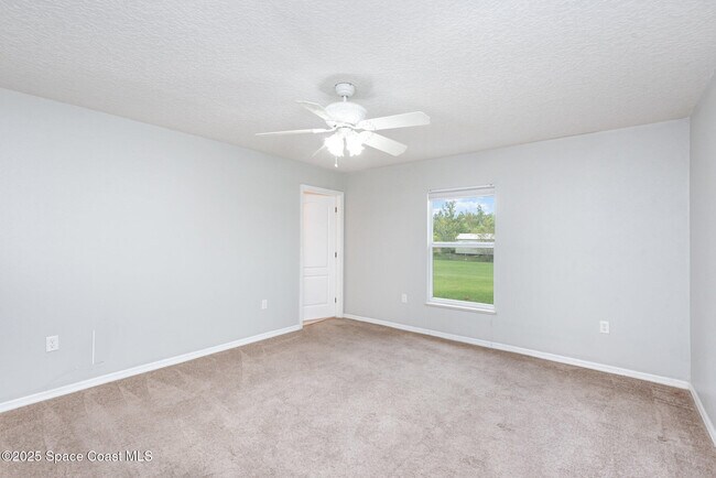 Building Photo - 4055 Navajo Ln