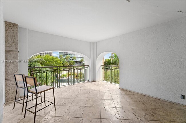 Building Photo - 3400 SW 27th Ave