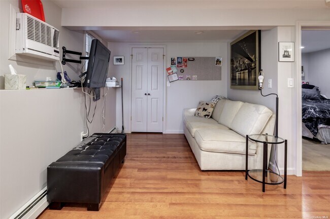 Building Photo - 30 Yeoman Dr