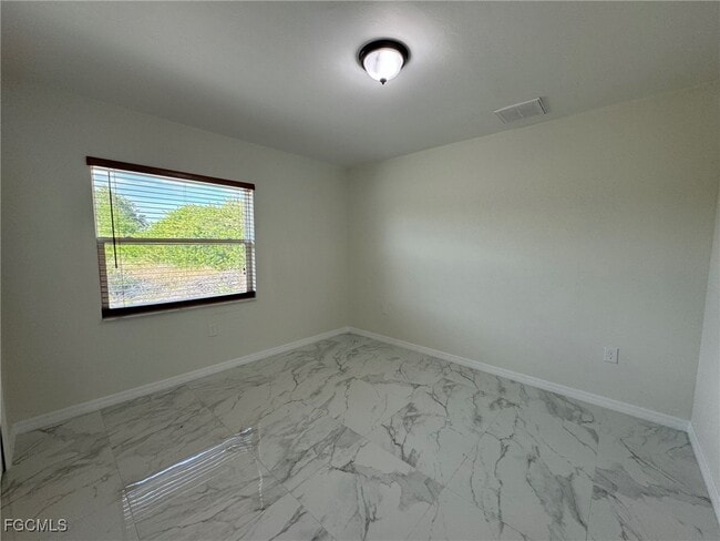 Building Photo - 884 Alabama Rd S