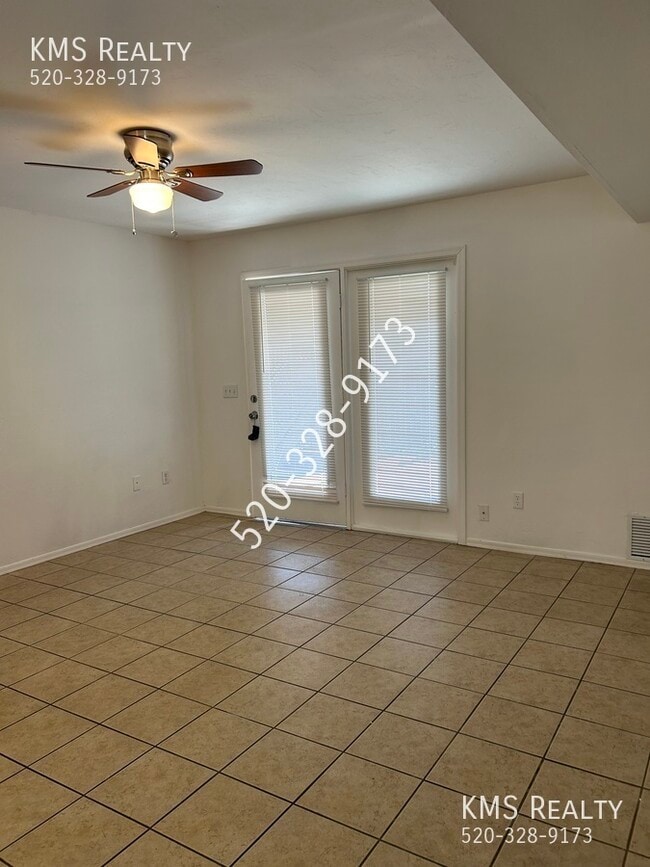 Building Photo - 5126 E Bellevue St