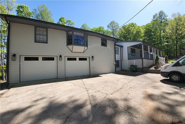 Building Photo - 3400 Valley Hill Rd NW