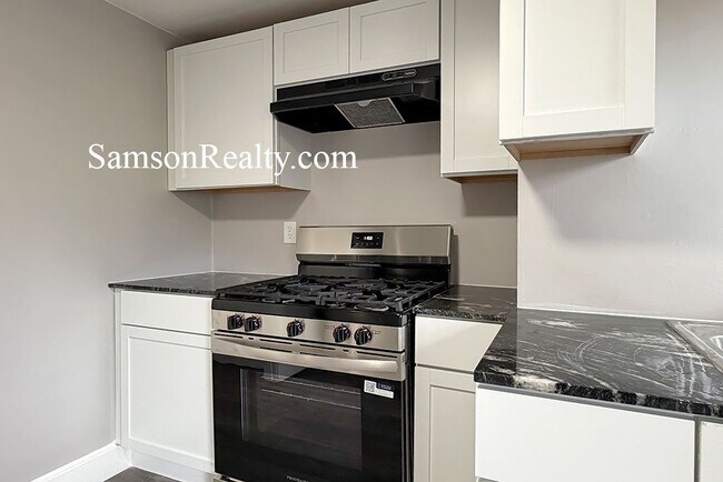 Building Photo - 41 Jenckes St