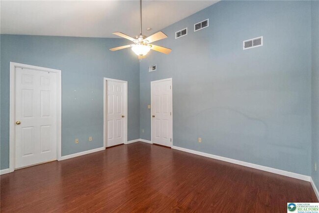 Building Photo - 537 Kemmerer Ln