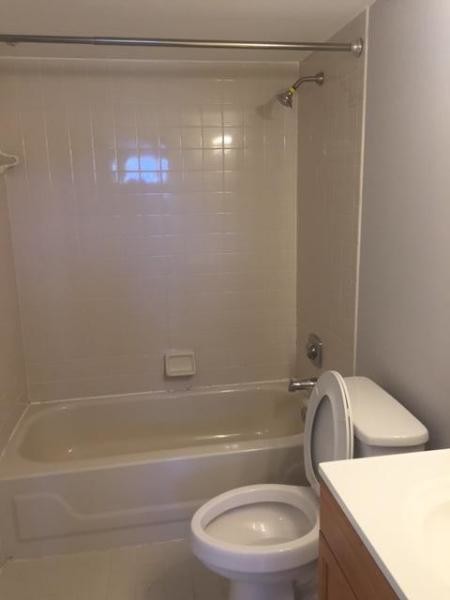 Bathroom - 4075 Village Dr