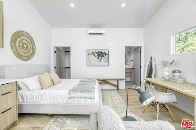 Building Photo - 11957 Juniette St