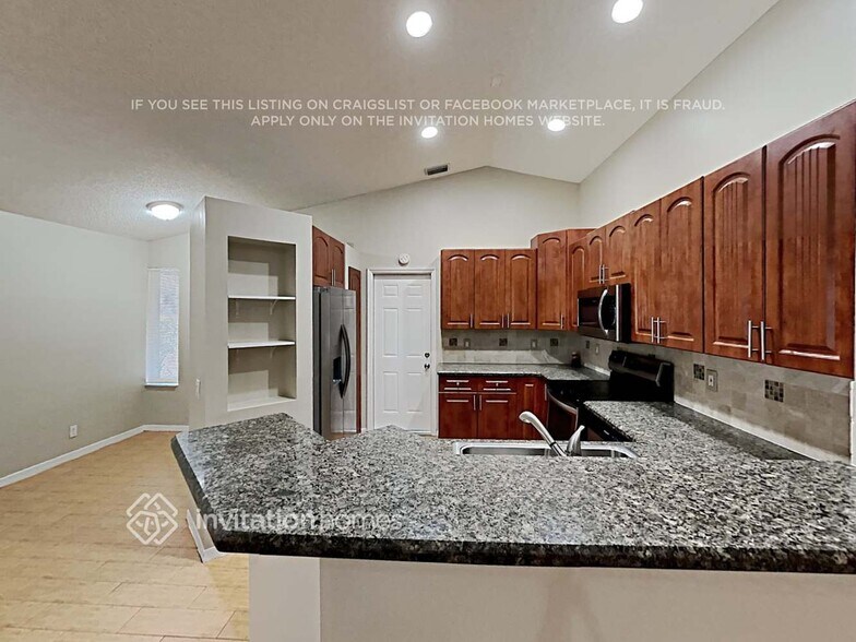 Building Photo - 1532 Salerno Cir
