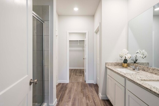 Building Photo - 5811 Blue Grama Dr