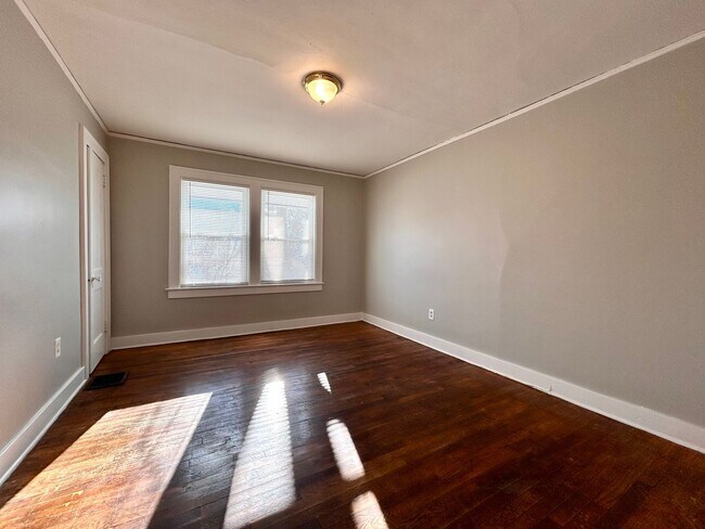 Building Photo - Spacious Four Bedroom Home in Southeast Grand Rapids