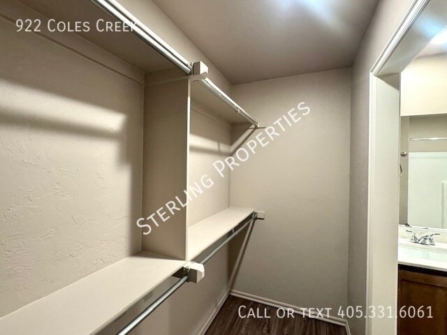 Building Photo - 922 Coles Creek