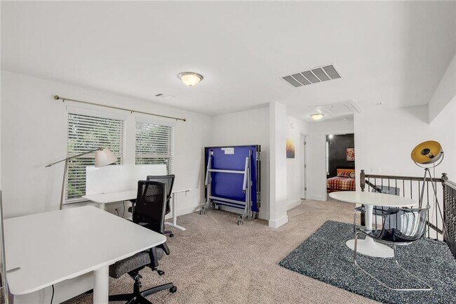 Building Photo - 710 Arrow Point Dr