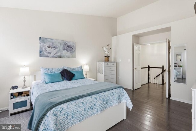 Building Photo - 18525 Sierra Springs Square