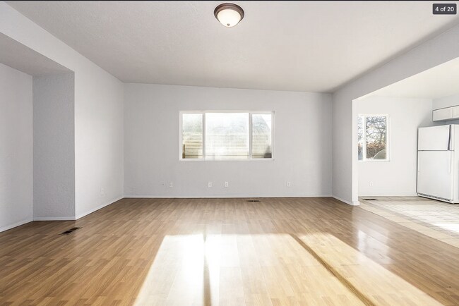 Building Photo - 3003 N Standard St