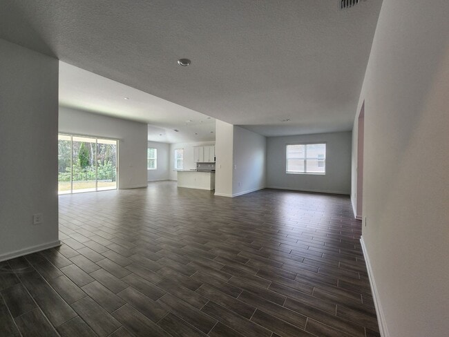 Building Photo - Beautiful Like New One Story Pine Glen Home with Solar Panels for Energy Efficiency & Three Car G...